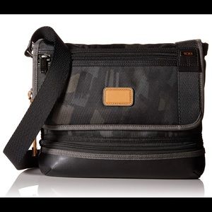 Tumi Beale Crossbody/Messenger Bag
